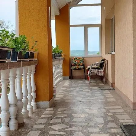Проживание в семье Casa Raza De Soare *